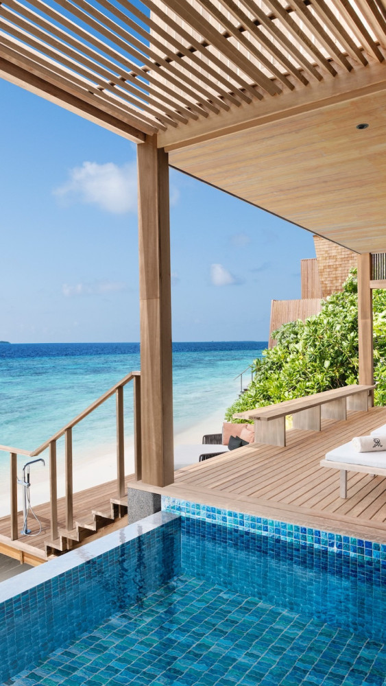 the st. regis maldives vommuli resort