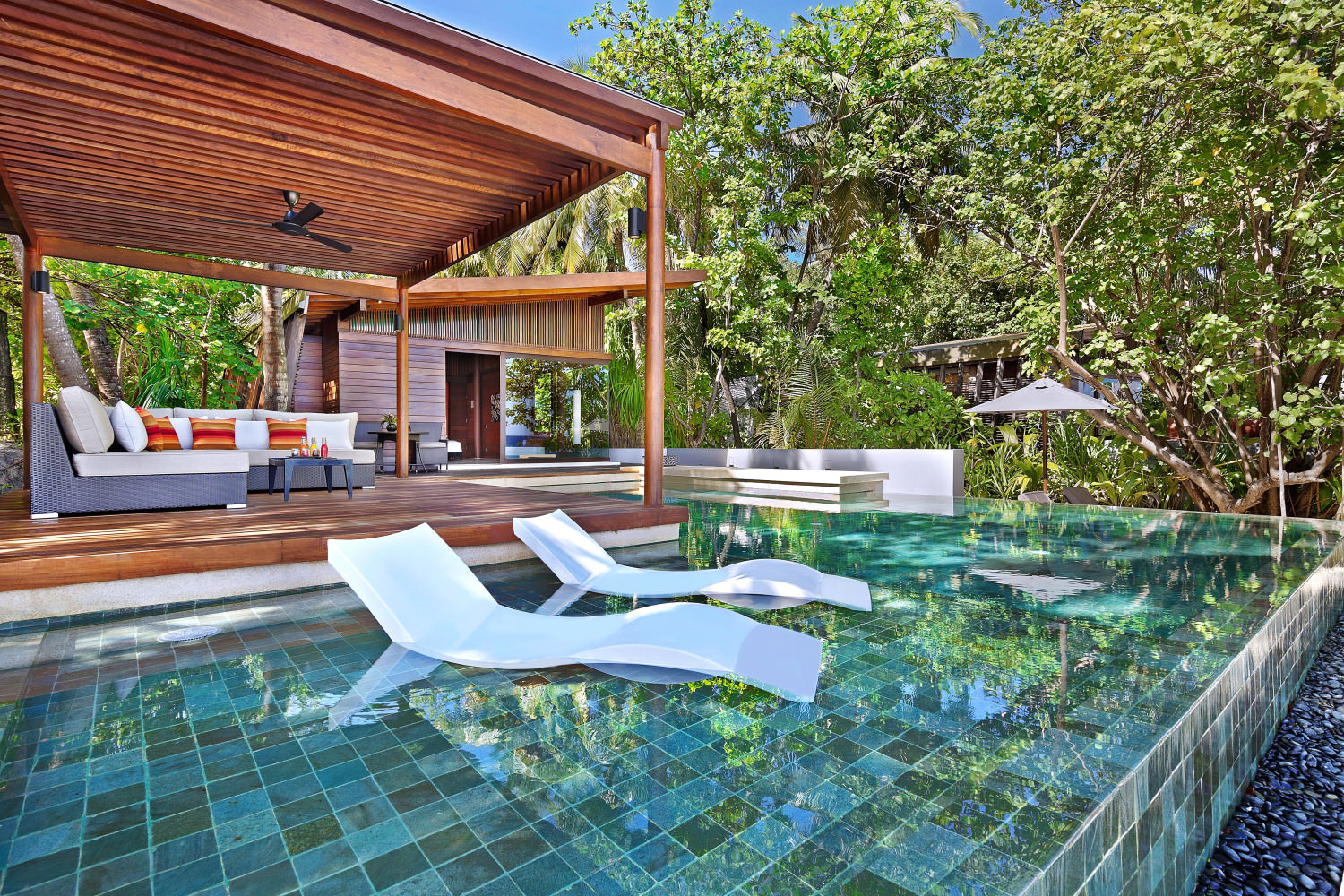 mldph p282 2 bedroom park pool villa outdoor day
