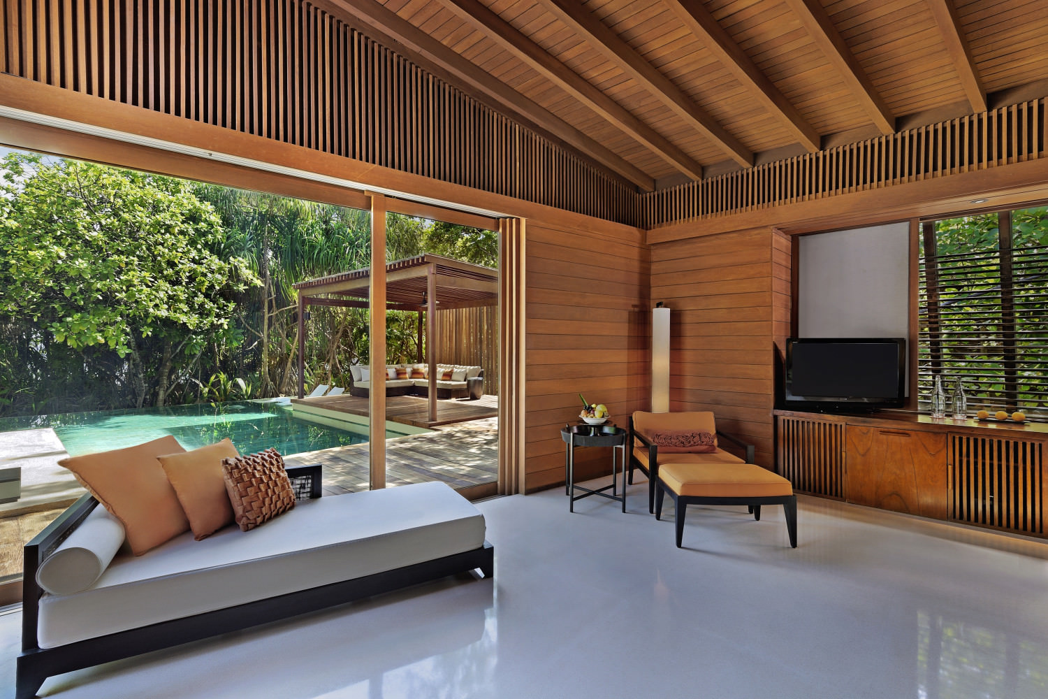 mldph p283 2 bedroom park pool villa master