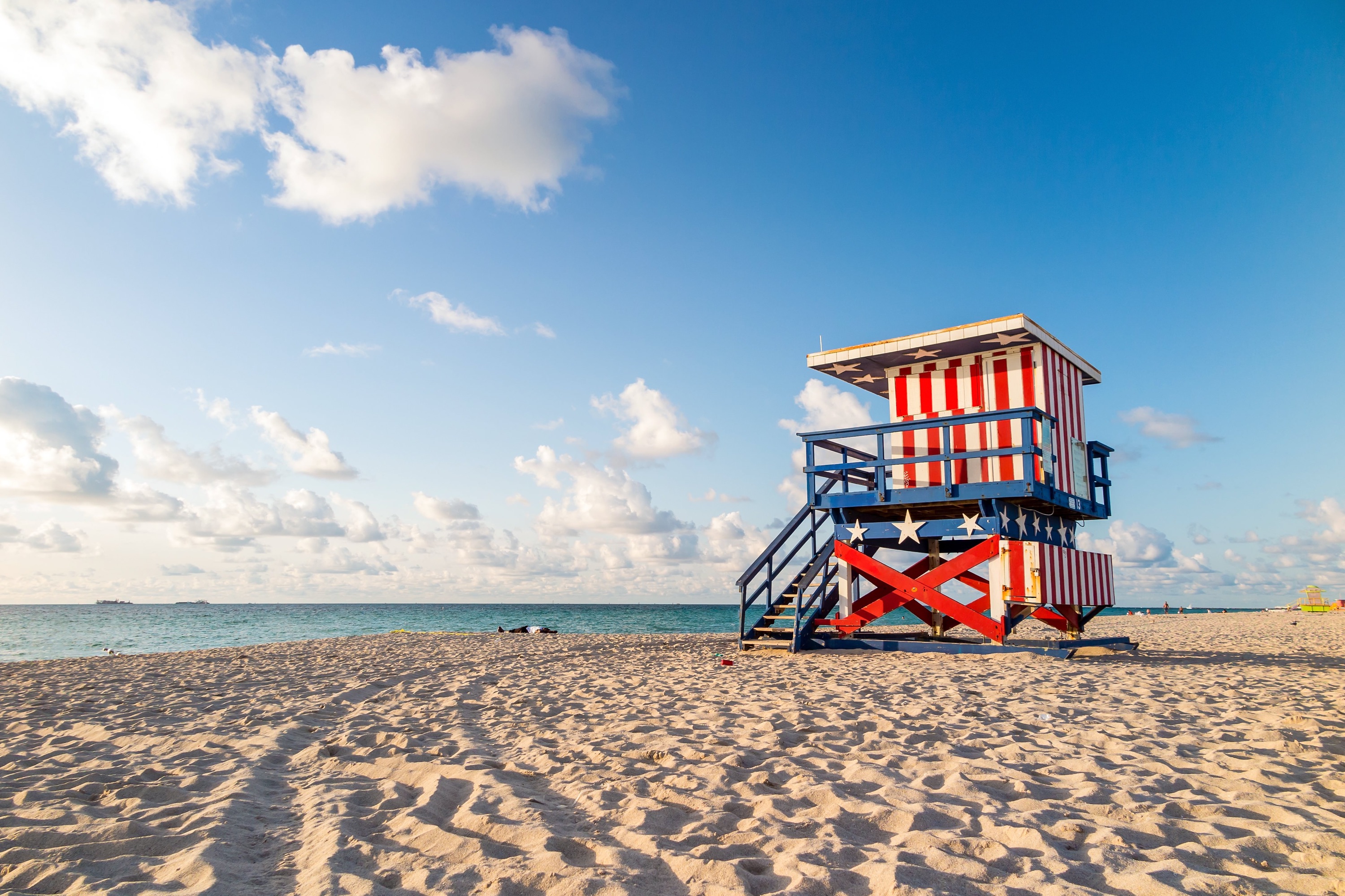 colorful,lifeguard,tower,in,south,beach,,miami,beach,,florida